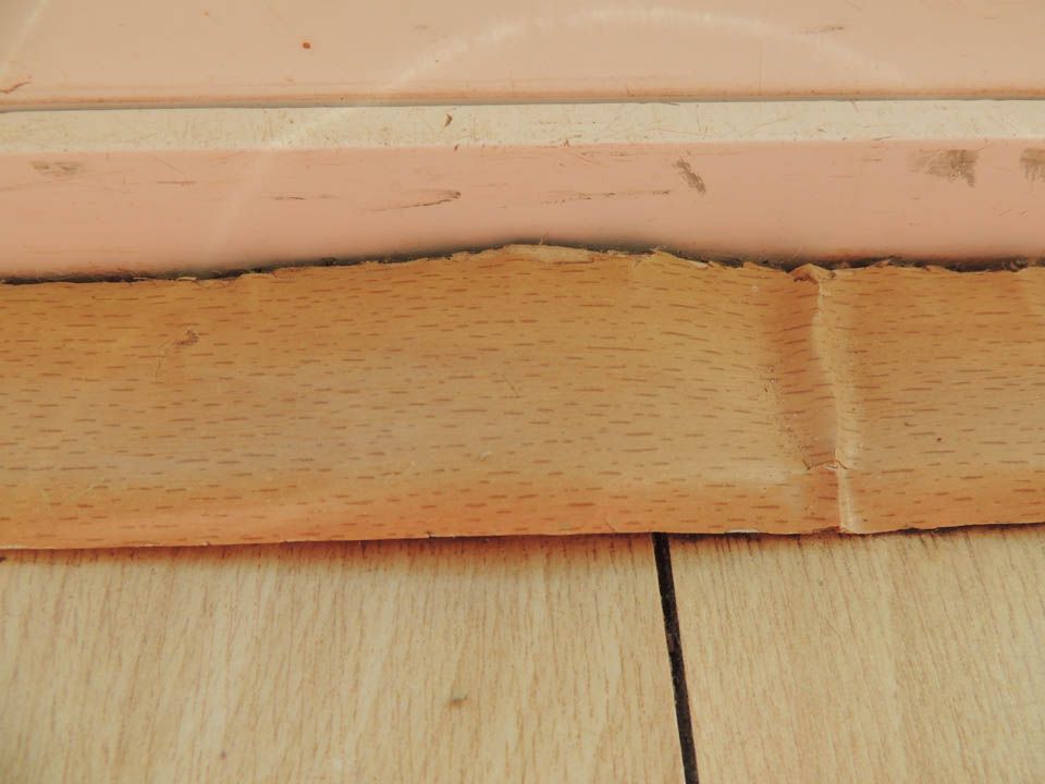 Sliding glass door track fills with water Handyman WIRE Handyman USA